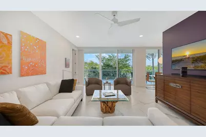 1800 Benjamin Franklin Drive #B208, Sarasota, FL 34236 - Photo 5