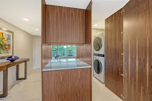 1800 Benjamin Franklin Dr, Sarasota, FL 34236 - Photo 23