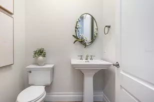 1575 Eastbrook Dr, Sarasota, FL 34231 - Photo 23