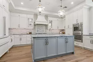 1575 Eastbrook Dr, Sarasota, FL 34231 - Photo 13