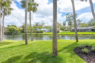 1575 Eastbrook Dr, Sarasota, FL 34231 - Photo 47