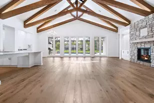 1575 Eastbrook Dr, Sarasota, FL 34231 - Photo 9