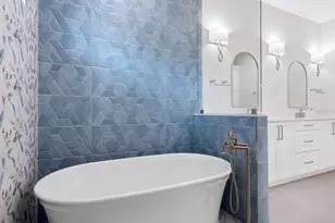 1575 Eastbrook Dr, Sarasota, FL 34231 - Photo 29