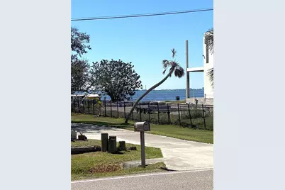 2207 69th Avenue W, Bradenton, FL 34207 - Photo 33