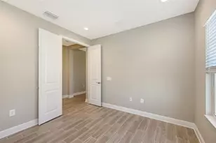 18137 Franklin Park Ct, Venice, FL 34293 - Photo 15