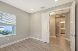 18137 Franklin Park Ct, Venice, FL 34293 - Photo 9