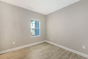 18137 Franklin Park Ct, Venice, FL 34293 - Photo 13