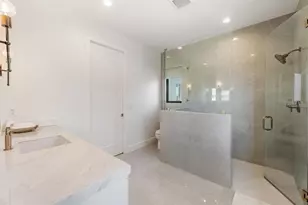 212 S Renellie Dr, Tampa, FL 33609 - Photo 25