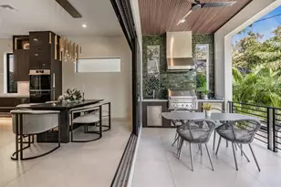 212 S Renellie Dr, Tampa, FL 33609 - Photo 5