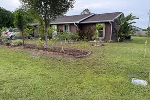 2678 Rock Creek Dr, Port Charlotte, FL 33948 - Photo 23