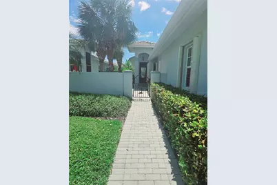 321 Reclinata Circle, Venice, FL 34292 - Photo 3