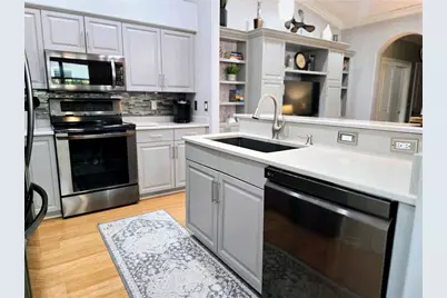 321 Reclinata Circle, Venice, FL 34292 - Photo 13