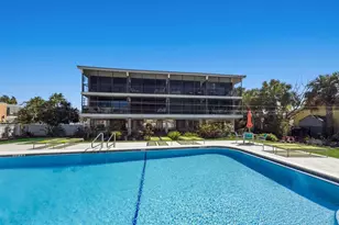 6804 Gulf Dr, Holmes Beach, FL 34217 - Photo 9