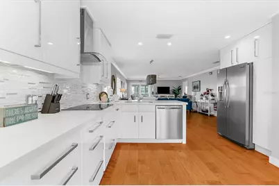 2300 Avenue B, Bradenton Beach, FL 34217 - Photo 15