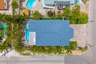 2300 Avenue B, Bradenton Beach, FL 34217 - Photo 5