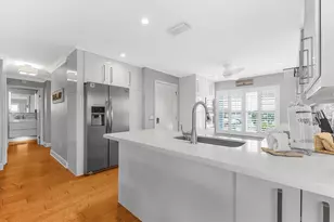 2300 Avenue B, Bradenton Beach, FL 34217 - Photo 11