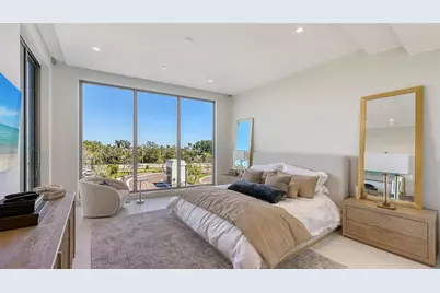 1591 Gulf Of Mexico Drive #313, Longboat Key, FL 34228 - Photo 21