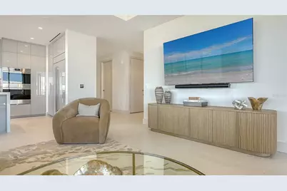 1591 Gulf Of Mexico Drive #313, Longboat Key, FL 34228 - Photo 9