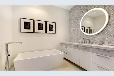 1591 Gulf Of Mexico Drive #313, Longboat Key, FL 34228 - Photo 27