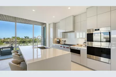 1591 Gulf Of Mexico Drive #313, Longboat Key, FL 34228 - Photo 11