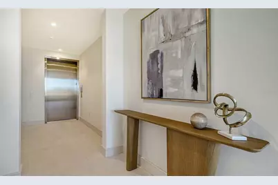 1591 Gulf Of Mexico Drive #313, Longboat Key, FL 34228 - Photo 3