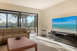 1633 Boathouse Cir, Sarasota, FL 34231 - Photo 9