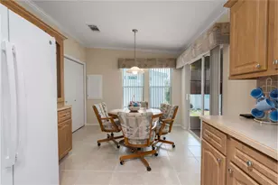 8424 Regal Way, Palmetto, FL 34221 - Photo 7