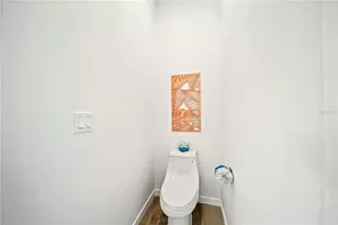 2327 Hillview St, Sarasota, FL 34239 - Photo 29