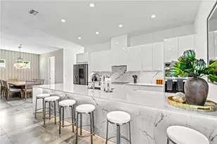 2327 Hillview St, Sarasota, FL 34239 - Photo 9