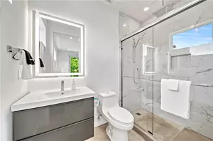 2327 Hillview St, Sarasota, FL 34239 - Photo 45