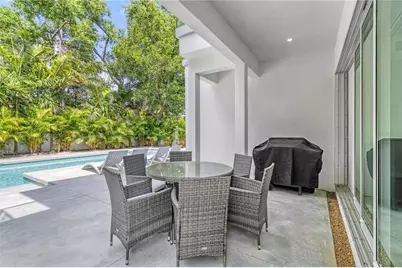 2327 Hillview Street, Sarasota, FL 34239 - Photo 47