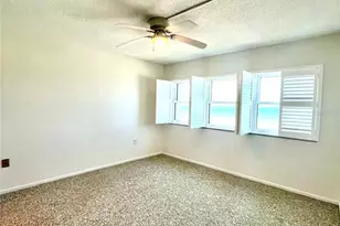 633 Alhambra Rd, Venice, FL 34285 - Photo 11