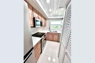 633 Alhambra Road #703, Venice, FL 34285 - Photo 9