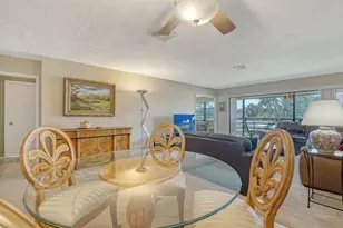 5630 Golf Pointe Dr, Sarasota, FL 34243 - Photo 13