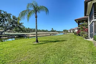 5630 Golf Pointe Dr, Sarasota, FL 34243 - Photo 29