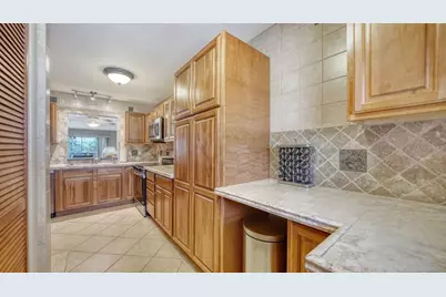 5630 Golf Pointe Drive #205, Sarasota, FL 34243 - Photo 7