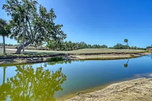 5630 Golf Pointe Dr, Sarasota, FL 34243 - Photo 31