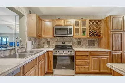 5630 Golf Pointe Drive #205, Sarasota, FL 34243 - Photo 5