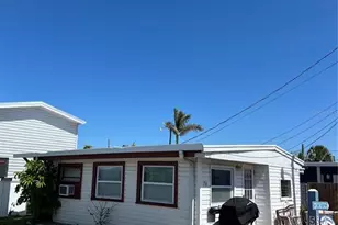 2601 Gulf Dr N, Bradenton Beach, FL 34217 - Photo 1