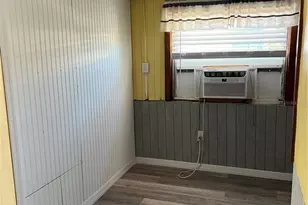 2601 Gulf Dr N, Bradenton Beach, FL 34217 - Photo 7