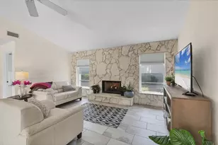 1511 Waterford Dr, Venice, FL 34292 - Photo 5