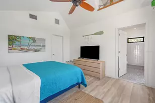 402 71st St, Holmes Beach, FL 34217 - Photo 27