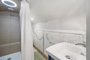 402 71st St, Holmes Beach, FL 34217 - Photo 35