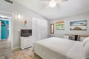 402 71st St, Holmes Beach, FL 34217 - Photo 23