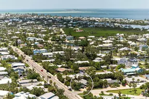 402 71st St, Holmes Beach, FL 34217 - Photo 65