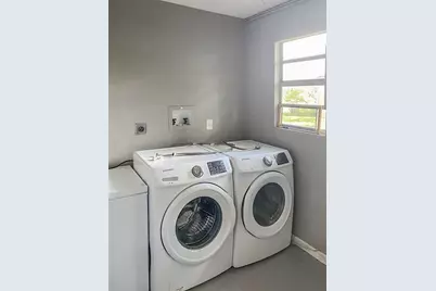 5911 Olive Avenue, Sarasota, FL 34231 - Photo 11