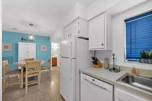 5669 Ashton Lake Dr, Sarasota, FL 34231 - Photo 9