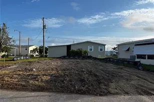 269 Jamaica Dr, Palmetto, FL 34221 - Photo 1