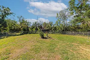 2070 59th St, Sarasota, FL 34243 - Photo 55