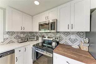 12204 45th Ave Dr W, Cortez, FL 34215 - Photo 15